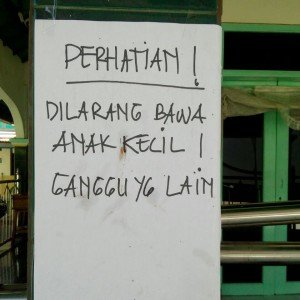 anak2 dilarang ke masjid